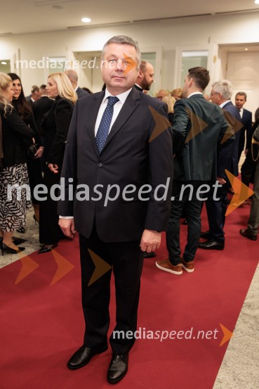 Tonetu Strnadu priznanje za življenjsko delo,  mladi manager 2025 je Aleš Ugovšek iz skupine M Sora,  Artemidi v roke Ireni Brugger in Juditi Rigler