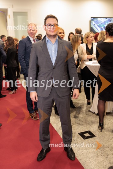 Tonetu Strnadu priznanje za življenjsko delo,  mladi manager 2025 je Aleš Ugovšek iz skupine M Sora,  Artemidi v roke Ireni Brugger in Juditi Rigler