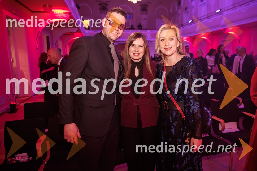 Tonetu Strnadu priznanje za življenjsko delo,  mladi manager 2025 je Aleš Ugovšek iz skupine M Sora,  Artemidi v roke Ireni Brugger in Juditi Rigler