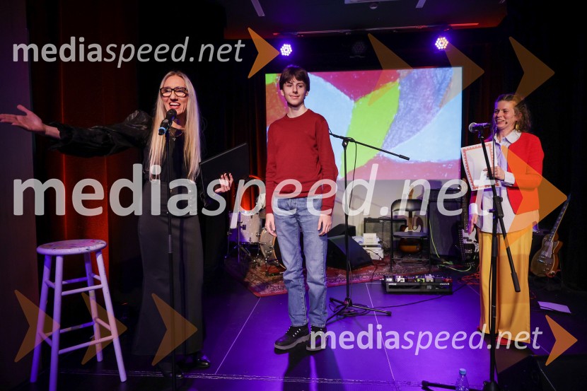 V Art centru predstavili novo poštno znamko iz serije Ljubezen ter odprli razstavo mladih ustvarjalcev