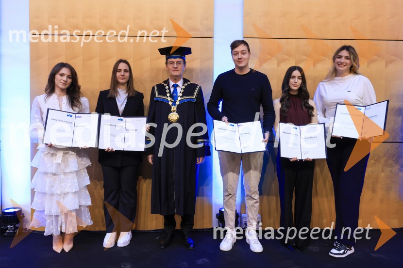Univerza v Mariboru  ob rektorjevem dnevu podelila nagrade in priznanja