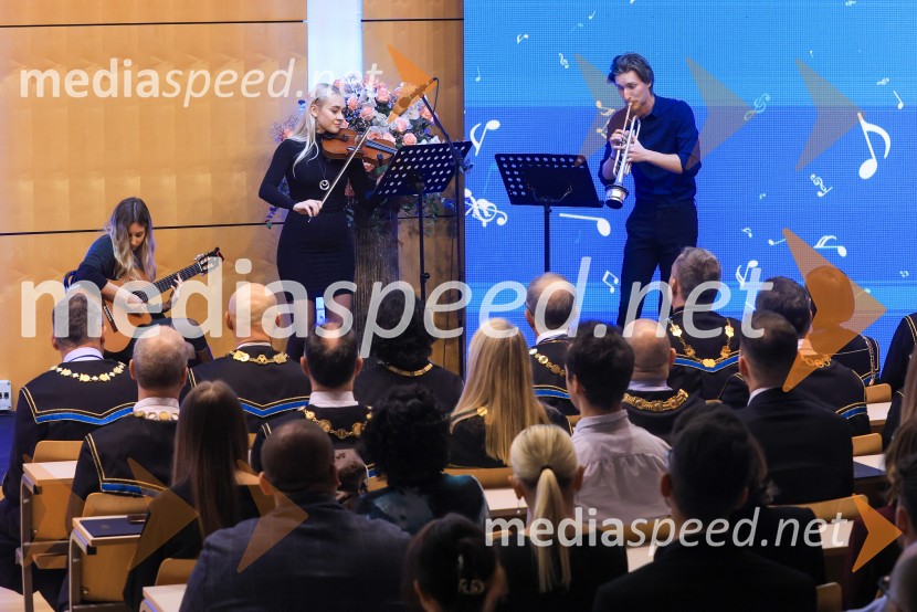 Univerza v Mariboru  ob rektorjevem dnevu podelila nagrade in priznanja