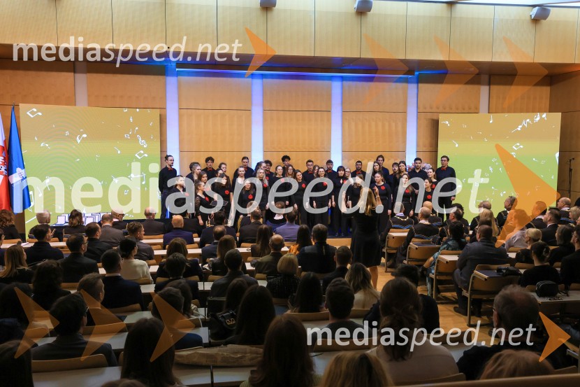 Univerza v Mariboru  ob rektorjevem dnevu podelila nagrade in priznanja