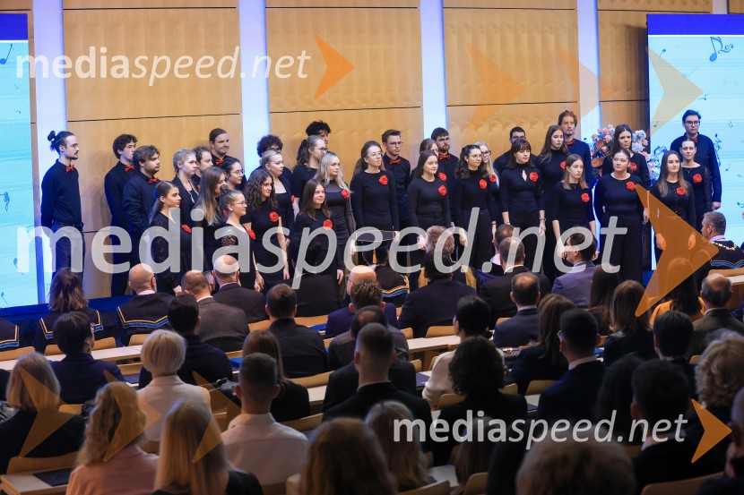 Univerza v Mariboru  ob rektorjevem dnevu podelila nagrade in priznanja