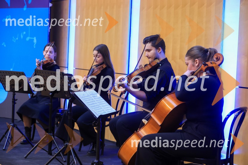 Univerza v Mariboru  ob rektorjevem dnevu podelila nagrade in priznanja