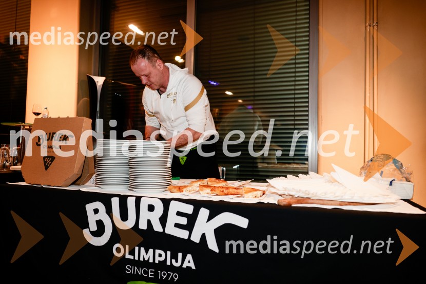 Premiera Besi odprla festival RUTA 2026 v Mestnem gledališču ljubljanskem