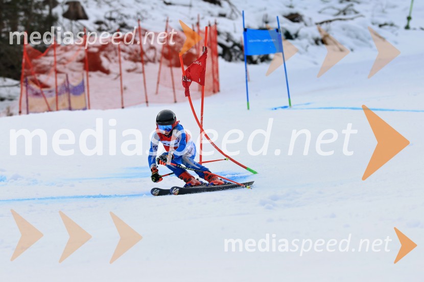 12. Mini pokal Vitranc, tekmovanje za otroke v smučanju