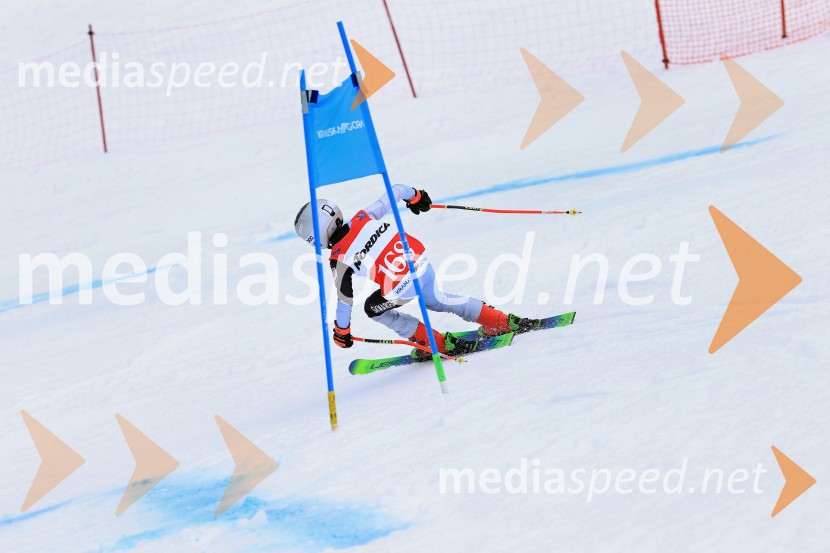 12. Mini pokal Vitranc, tekmovanje za otroke v smučanju