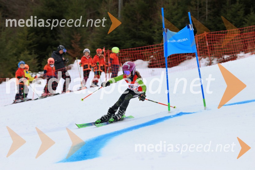 12. Mini pokal Vitranc, tekmovanje za otroke v smučanju
