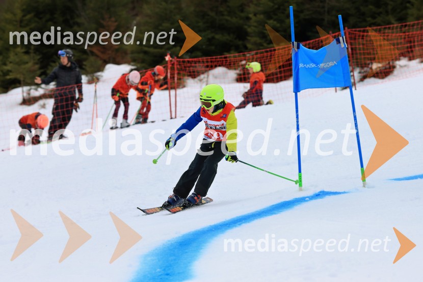 12. Mini pokal Vitranc, tekmovanje za otroke v smučanju