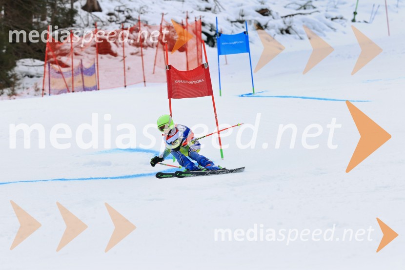 12. Mini pokal Vitranc, tekmovanje za otroke v smučanju