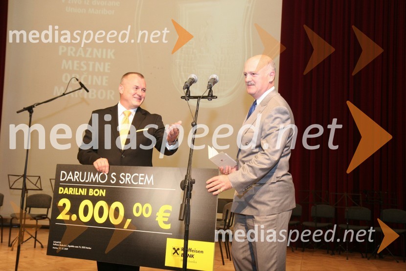 Franc Kangler, župan Mestne občine Maribor in Klemens Nowotny, predsednik uprave Raiffeisen Banke d.d.Podelitev priznanj Mestne občine Maribor za leto 2009 in razglasitev častnega občana