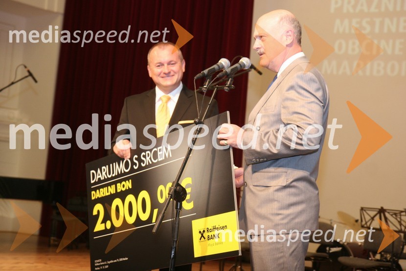 Franc Kangler, župan Mestne občine Maribor in Klemens Nowotny, predsednik uprave Raiffeisen Banke d.d.Podelitev priznanj Mestne občine Maribor za leto 2009 in razglasitev častnega občana