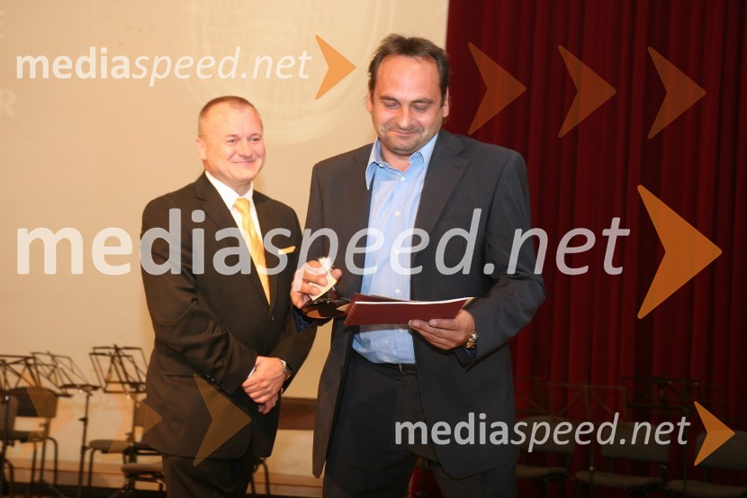 Franc Kangler, župan Mestne občine Maribor in ...Podelitev priznanj Mestne občine Maribor za leto 2009 in razglasitev častnega občana