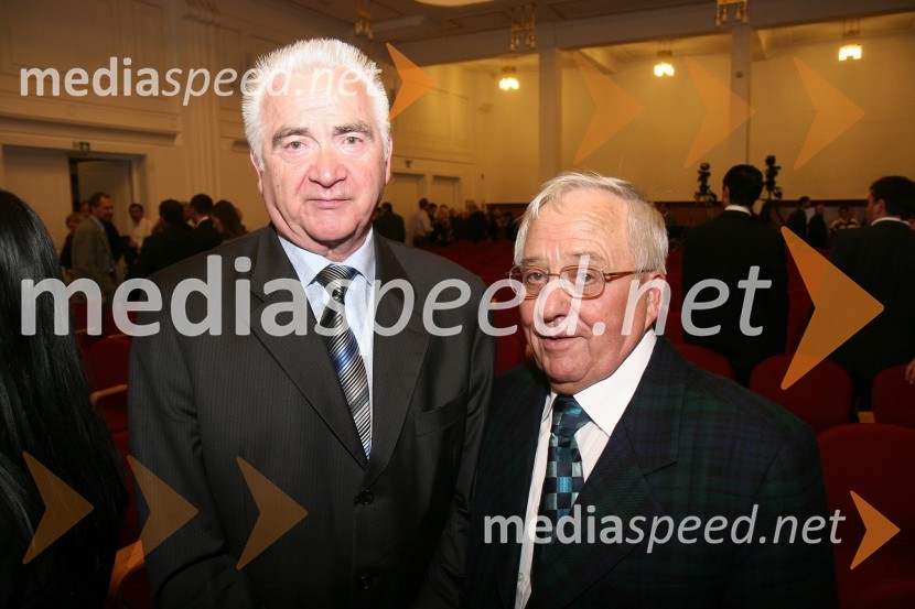 Karl Midlil, predsednik Komisije mestnega sveta Mestne občine Maribor za priznanje in nagrade in prim. prof. dr. Elko Borko, zdravnik ter prejemnik srebrnega grba mesta MariborPodelitev priznanj Mestne občine Maribor za leto 2009 in razglasitev častnega občana