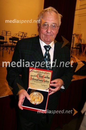 Prim. prof. dr. Elko Borko, zdravnik ter prejemnik srebrnega grba mesta MariborPodelitev priznanj Mestne občine Maribor za leto 2009 in razglasitev častnega občana