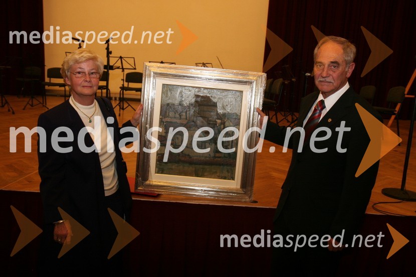 Rudi Moge, nekdanji poslanec DZ in predsednik sveta SNG Maribor ter prejemnik priznanja častni občan in soproga Alojzija Čas MogePodelitev priznanj Mestne občine Maribor za leto 2009 in razglasitev častnega občana