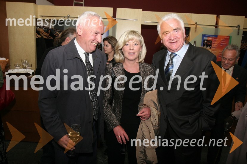 Stanislav Kozar, Občinska turistična zveza Maribor, Tatjana Mileta, direktorica GIZ-a in mestna svetnica MOM-a  in Karl Midlil, predsednik Komisije mestnega sveta Mestne občine Maribor za priznanje in nagradePodelitev priznanj Mestne občine Maribor za leto 2009 in razglasitev častnega občana