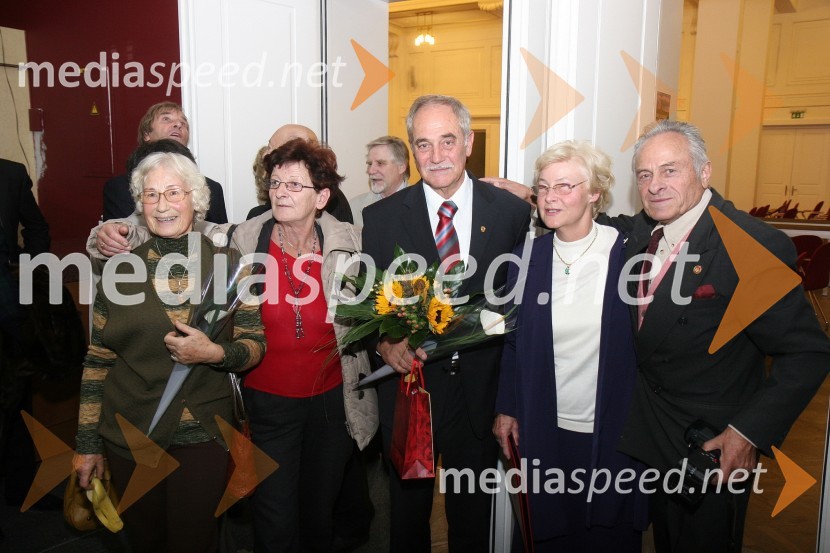 ..., ..., Rudi Moge, nekdanji poslanec DZ in predsednik sveta SNG Maribor ter prejemnik priznanja častni občan in soproga Alojzija Čas Moge ter ...Podelitev priznanj Mestne občine Maribor za leto 2009 in razglasitev častnega občana