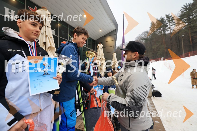 VN ARGETA  DP v slalomu U14 in U 16, podelitev nagrad najboljšim