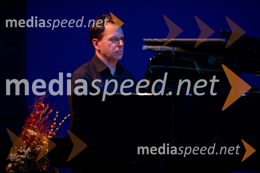 Razstava Čivki iz preteklosti, Cankarjev dom