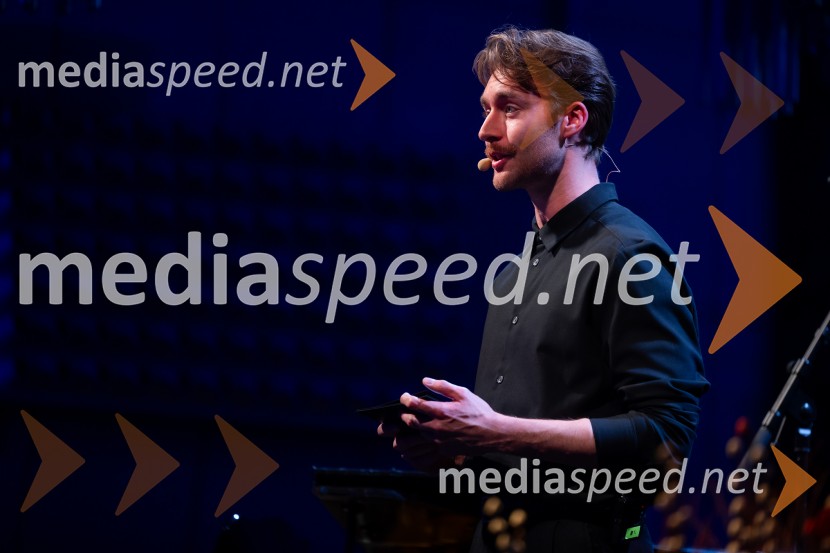 Razstava Čivki iz preteklosti, Cankarjev dom