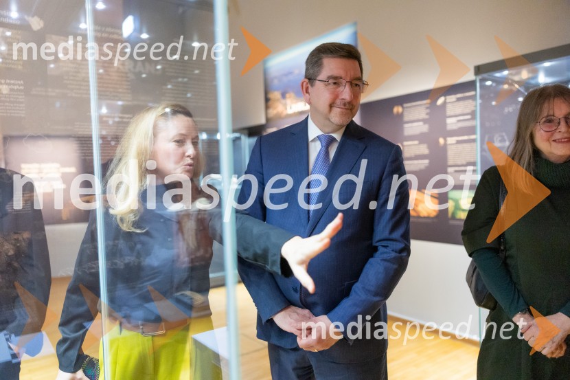 Razstava Čivki iz preteklosti, Cankarjev dom