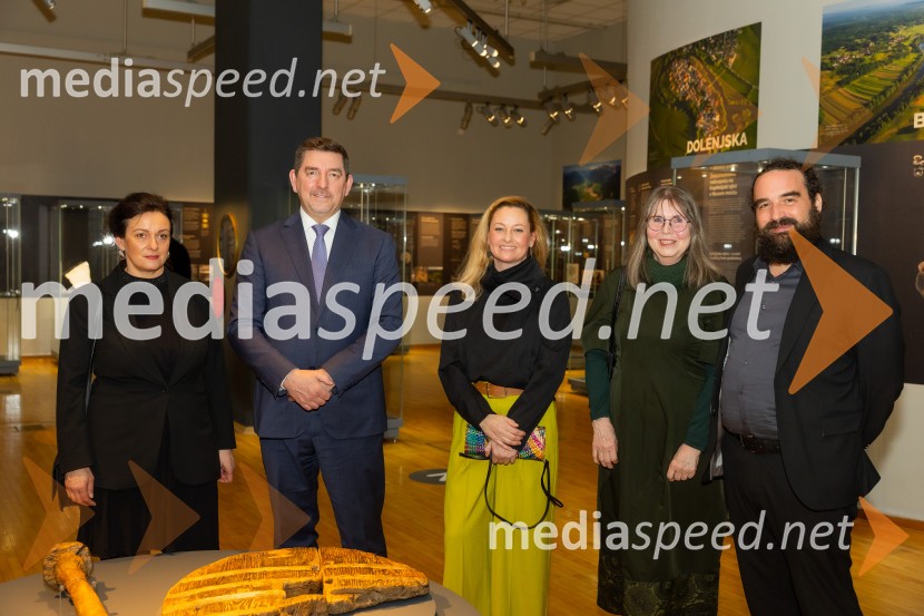 Razstava Čivki iz preteklosti, Cankarjev dom