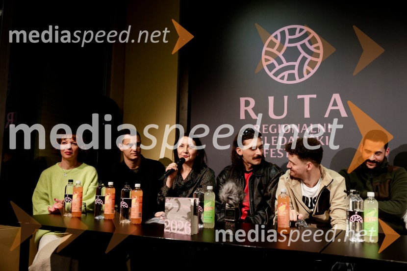 Premiera Življenje podeželjskih plejbojev, Cankarjev dom