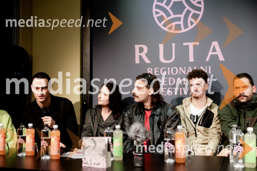 Premiera Življenje podeželjskih plejbojev, Cankarjev dom