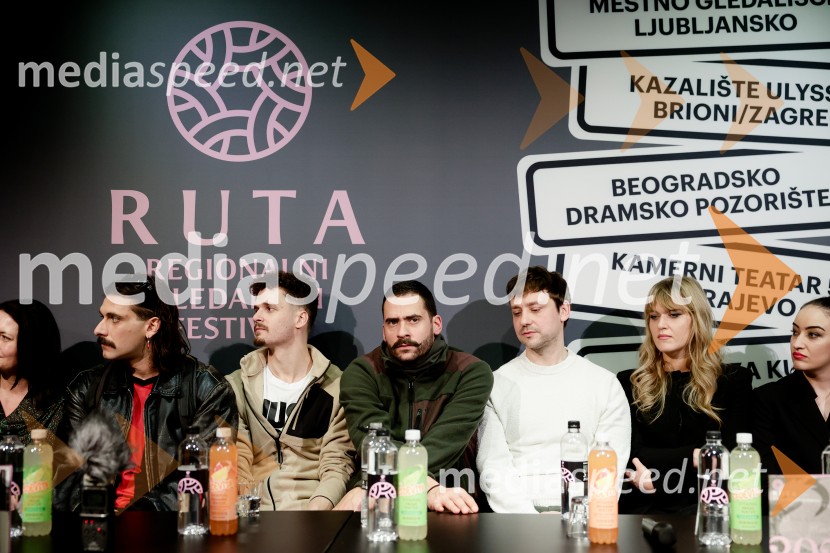 Premiera Življenje podeželjskih plejbojev, Cankarjev dom