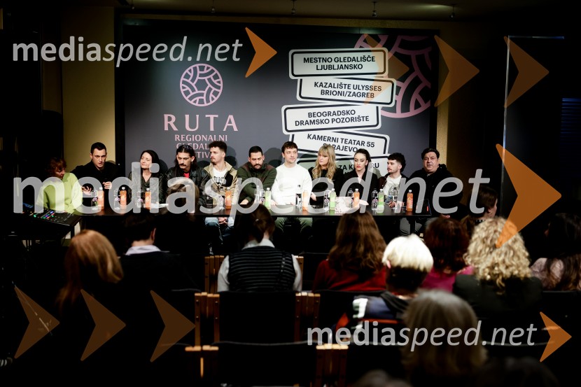 Premiera Življenje podeželjskih plejbojev, Cankarjev dom