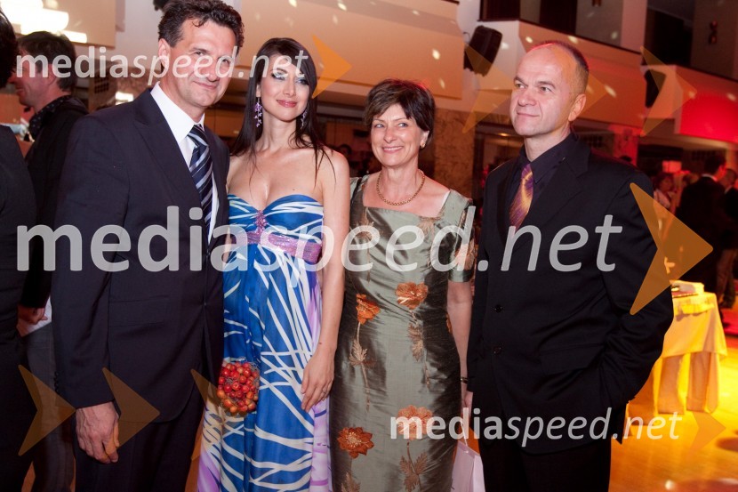 Milan M. Cvikl, generalni sekretar vlade RS in njegova soproga Jerca Legan Cvikl, antropologinja in ...Femme Fatale 2009