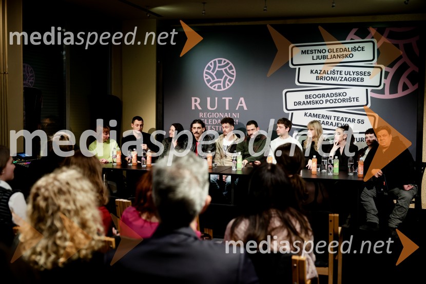 Premiera Življenje podeželjskih plejbojev, Cankarjev dom