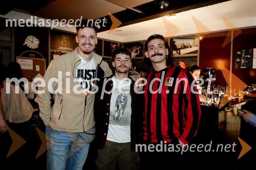 Premiera Življenje podeželjskih plejbojev, Cankarjev dom