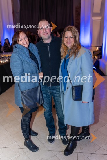 Skrinjica sinjega maka, premiera Lutkovno gledališče Maribor