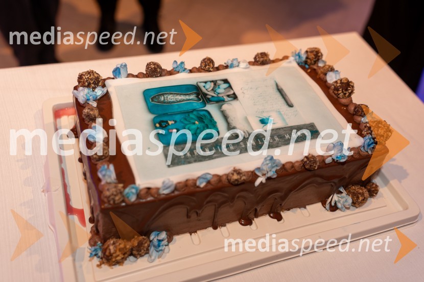 Skrinjica sinjega maka, premiera Lutkovno gledališče Maribor