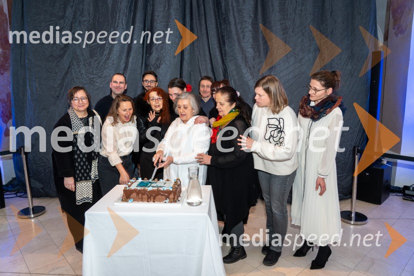 Skrinjica sinjega maka, premiera Lutkovno gledališče Maribor