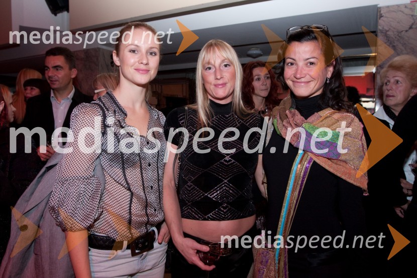 Iva Krajnc, igralka,  Karmen Lužar in Simona Belle, služba za stike z javnostmi MGLFemme Fatale 2009