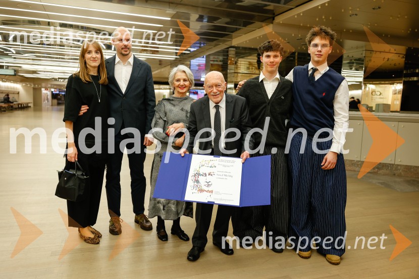 Proslava ob slovenskem kulturnem prazniku s podelitvijo Prešernovih nagrad in nagrad Prešernovega sklada