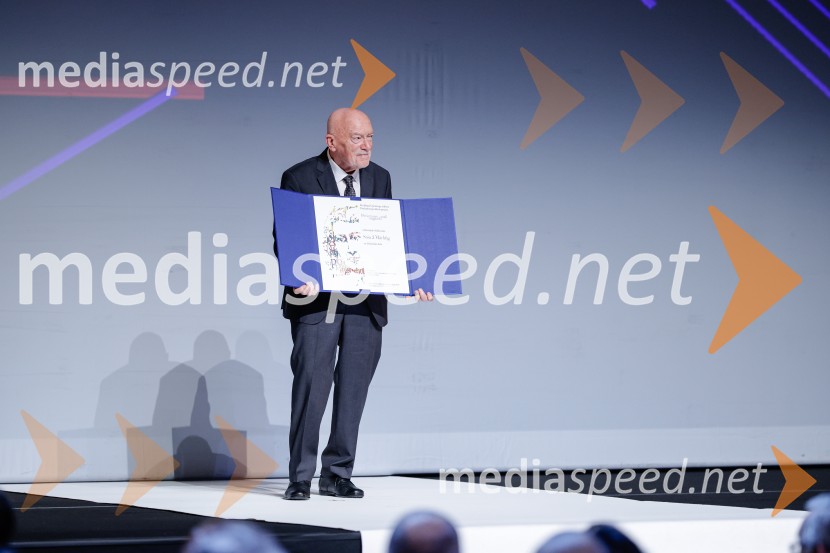 Proslava ob slovenskem kulturnem prazniku s podelitvijo Prešernovih nagrad in nagrad Prešernovega sklada