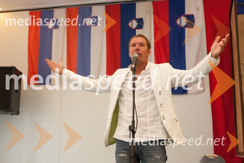 Gianni Rijavec, pevecV meni bije slovensko srce, promocija pesmi Giannija Rijavca