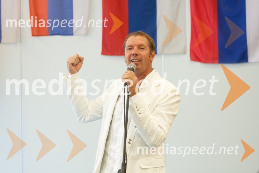 Gianni Rijavec, pevecV meni bije slovensko srce, promocija pesmi Giannija Rijavca