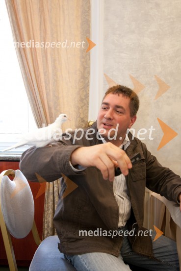 Mitja Skočir, DJ MitjaV meni bije slovensko srce, promocija pesmi Giannija Rijavca