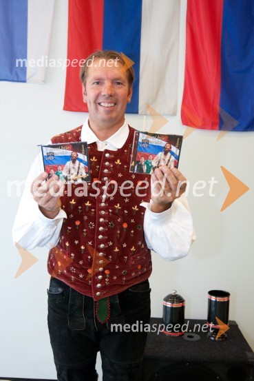 Gianni Rijavec, pevecV meni bije slovensko srce, promocija pesmi Giannija Rijavca