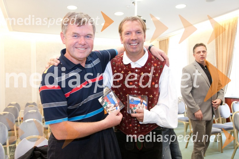 Boris Kopitar, TV voditelj in Gianni Rijavec, pevecV meni bije slovensko srce, promocija pesmi Giannija Rijavca