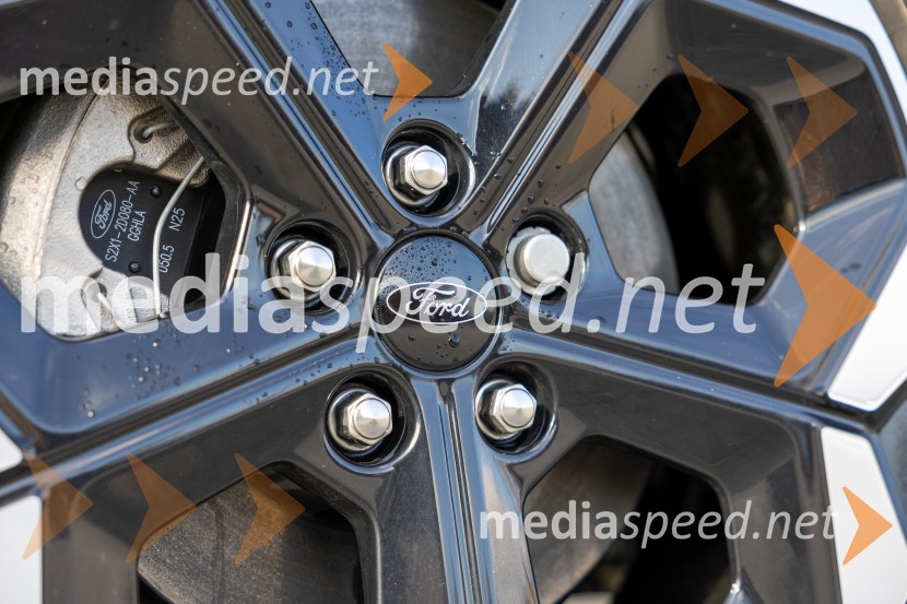 FORD PUMA GEN-E PREMIUM