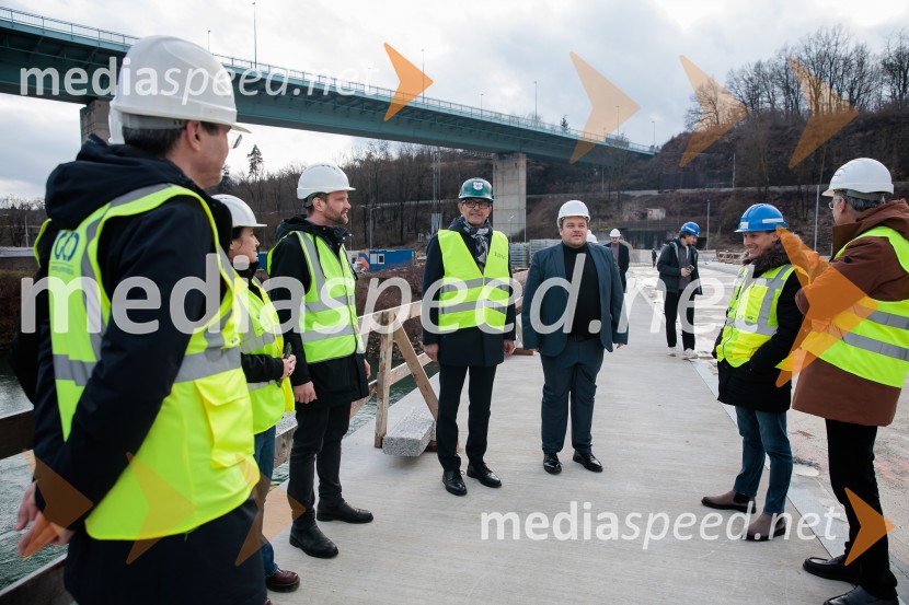 Vlada Republike Slovenije obiskala Kranj