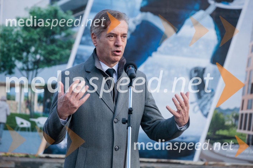 Vlada Republike Slovenije obiskala Kranj