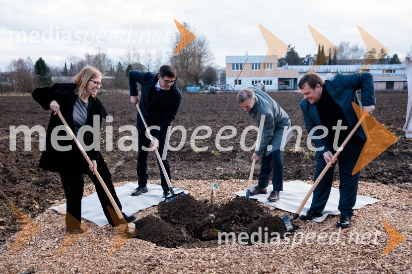 Vlada Republike Slovenije obiskala Kranj